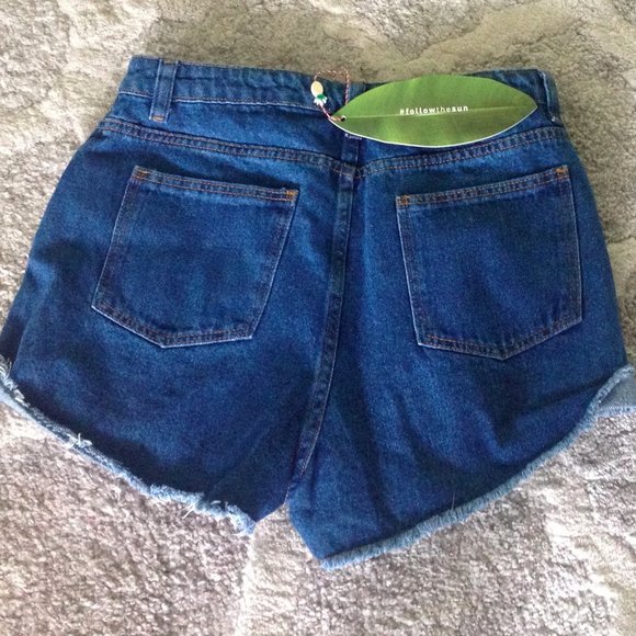 HP⭐️Farm Rio Crochet Square High Rise Denim Shorts - Picture 10 of 10